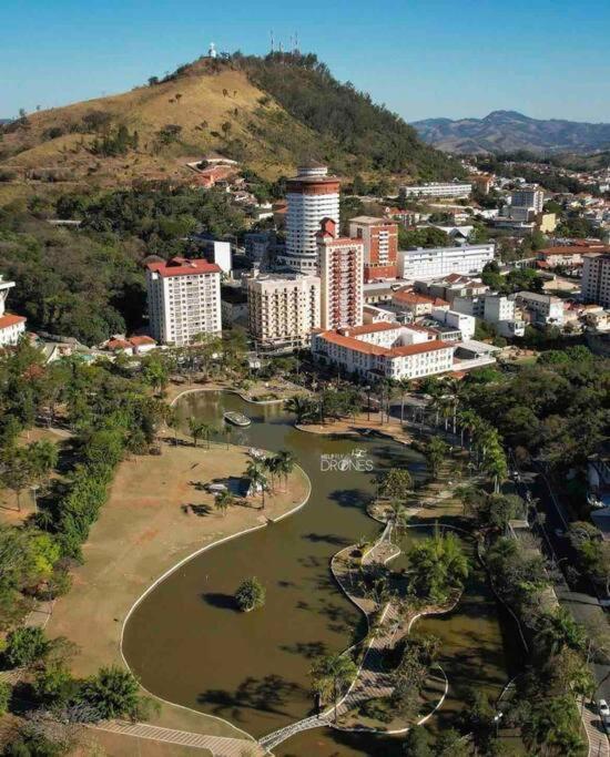 Casa Com Piscina Em Condominio Fechado Aguas de Lindoia Ngoại thất bức ảnh